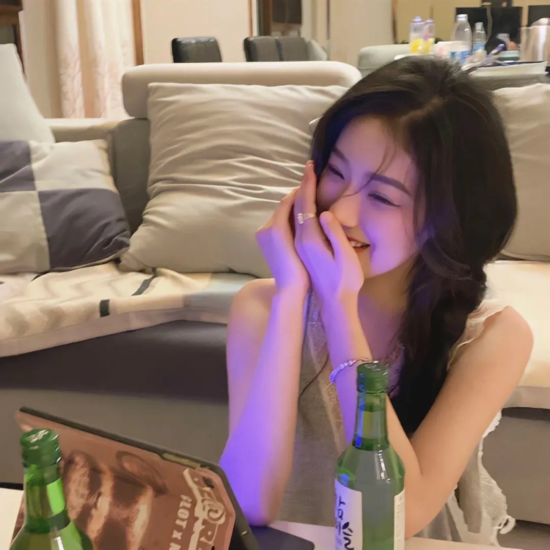 没人告诉我,我爹是皇帝啊